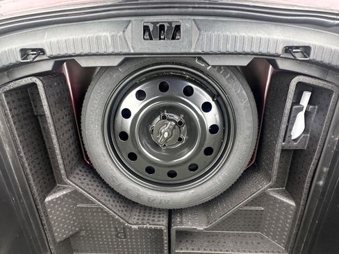 Used 2024 Ford Edge SEL image 35