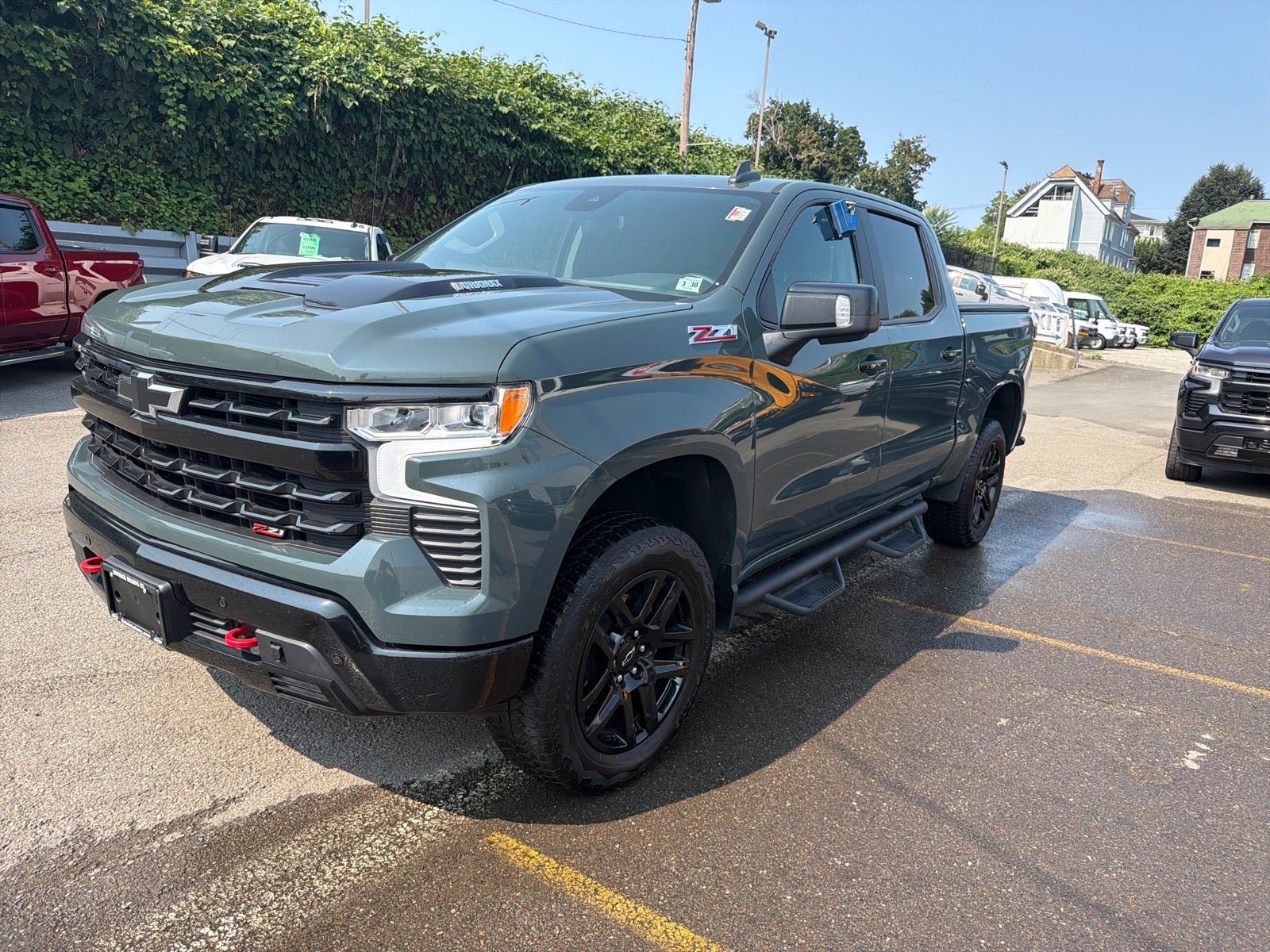Used 2025 Chevrolet Silverado 1500 LT Trail Boss w/ LT Trail Boss Premium Package AWD/4WD image 1