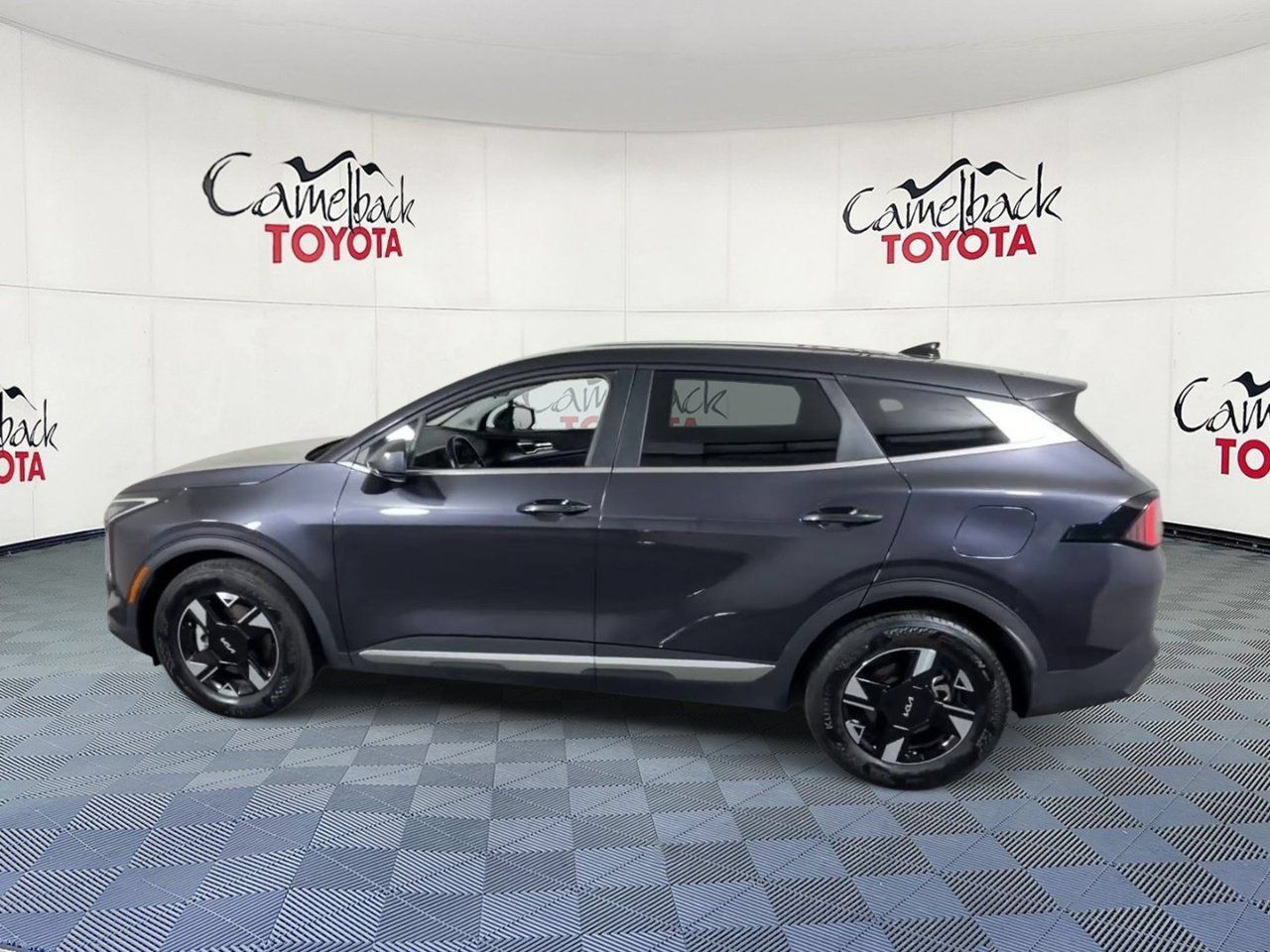 Used 2026 Kia Sportage LX FWD image 8