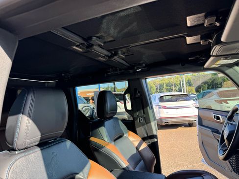 Used 2024 Ford Bronco Outer Banks w/ Sasquatch Package image 57