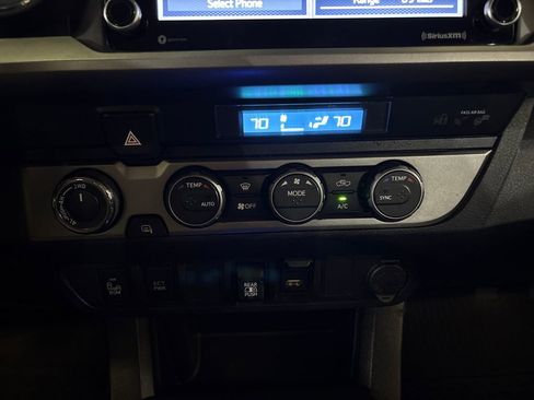 Used 2021 Toyota Tacoma SR5 w/ Technology Package image 18