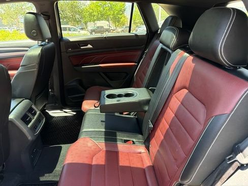 Used 2023 Volkswagen Atlas Cross Sport SEL Premium R-Line AWD/4WD image 14