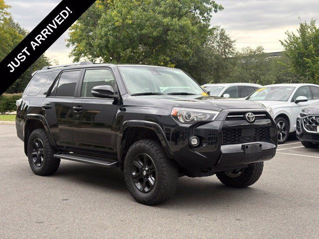 Used 2023 Toyota 4Runner SR5 Premium w/ Moonroof Package AWD/4WD image 3