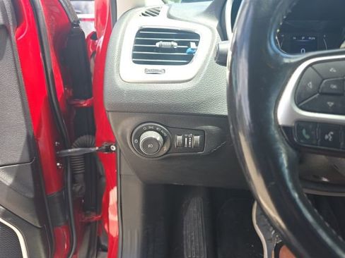 Used 2018 Jeep Compass Latitude FWD image 14
