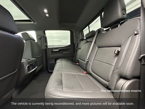 Used 2025 GMC Sierra 1500 SLT w/ SLT Convenience Package image 12