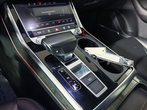 Used 2019 Audi Q8 Premium Plus w/ Premium Plus image 20