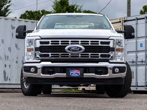 New 2025 Ford F350 XL w/ XL Chrome Package AWD/4WD image 10