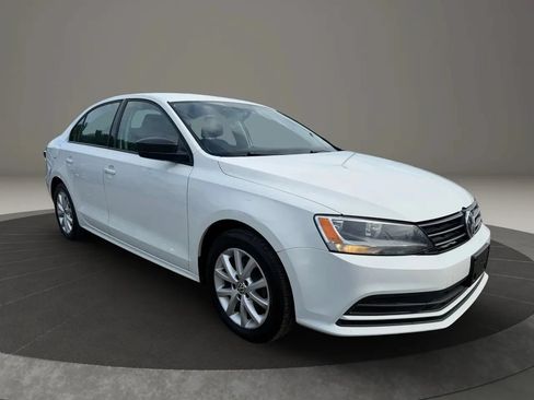 Used 2015 Volkswagen Jetta SE FWD image 3