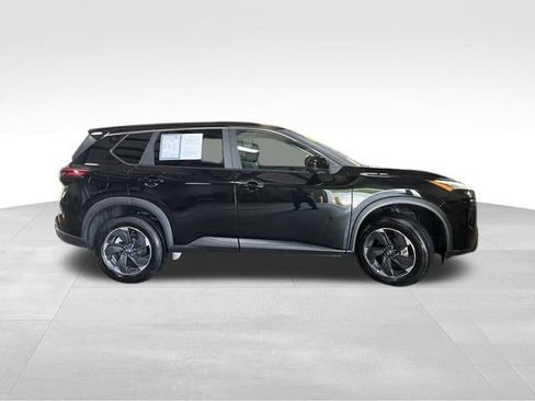 Used 2024 Nissan Rogue SV AWD/4WD image 8