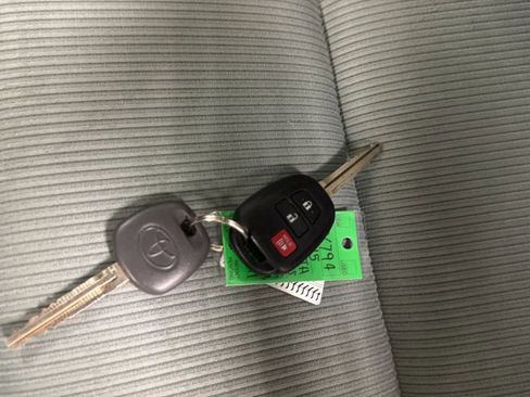 Used 2015 Toyota Prius C Two FWD image 21