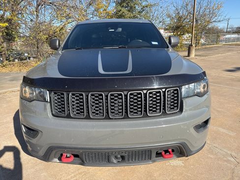 Used 2019 Jeep Grand Cherokee Trailhawk image 2