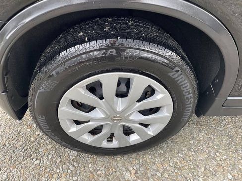 Used 2015 Nissan Rogue S AWD/4WD image 30