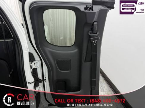 Used 2024 Nissan Frontier S w/ S Utility Package image 14