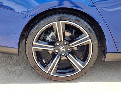 Used 2025 Honda Accord Sport image 26