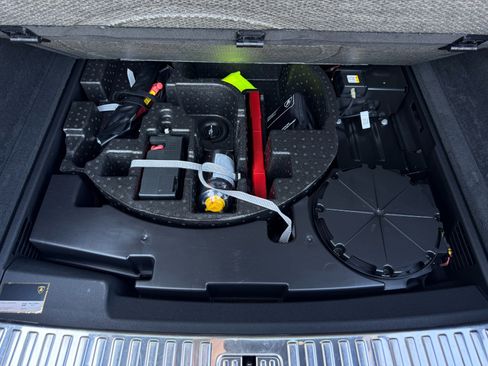 Used 2021 Lamborghini Urus image 41