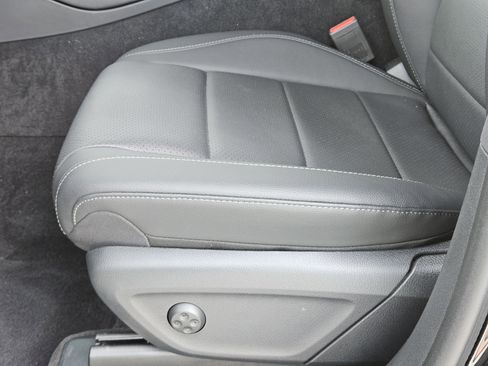 Certified 2025 Mercedes-Benz GLE 450 4MATIC image 25