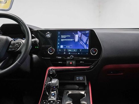 Used 2025 Lexus NX 250 FWD image 13