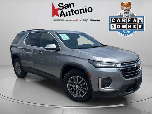 Used 2023 Chevrolet Traverse LT FWD image 1