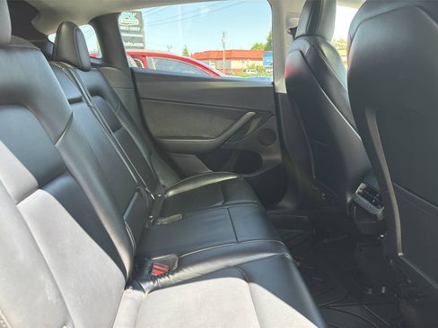 Used 2022 Tesla Model Y Performance AWD/4WD image 14
