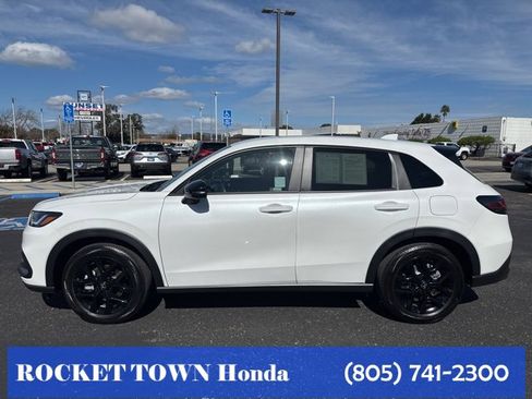 Used 2023 Honda HR-V Sport image 2