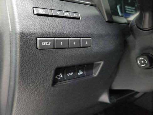 Used 2025 Lexus GX 550 w/ Accessory Package (2T) image 13