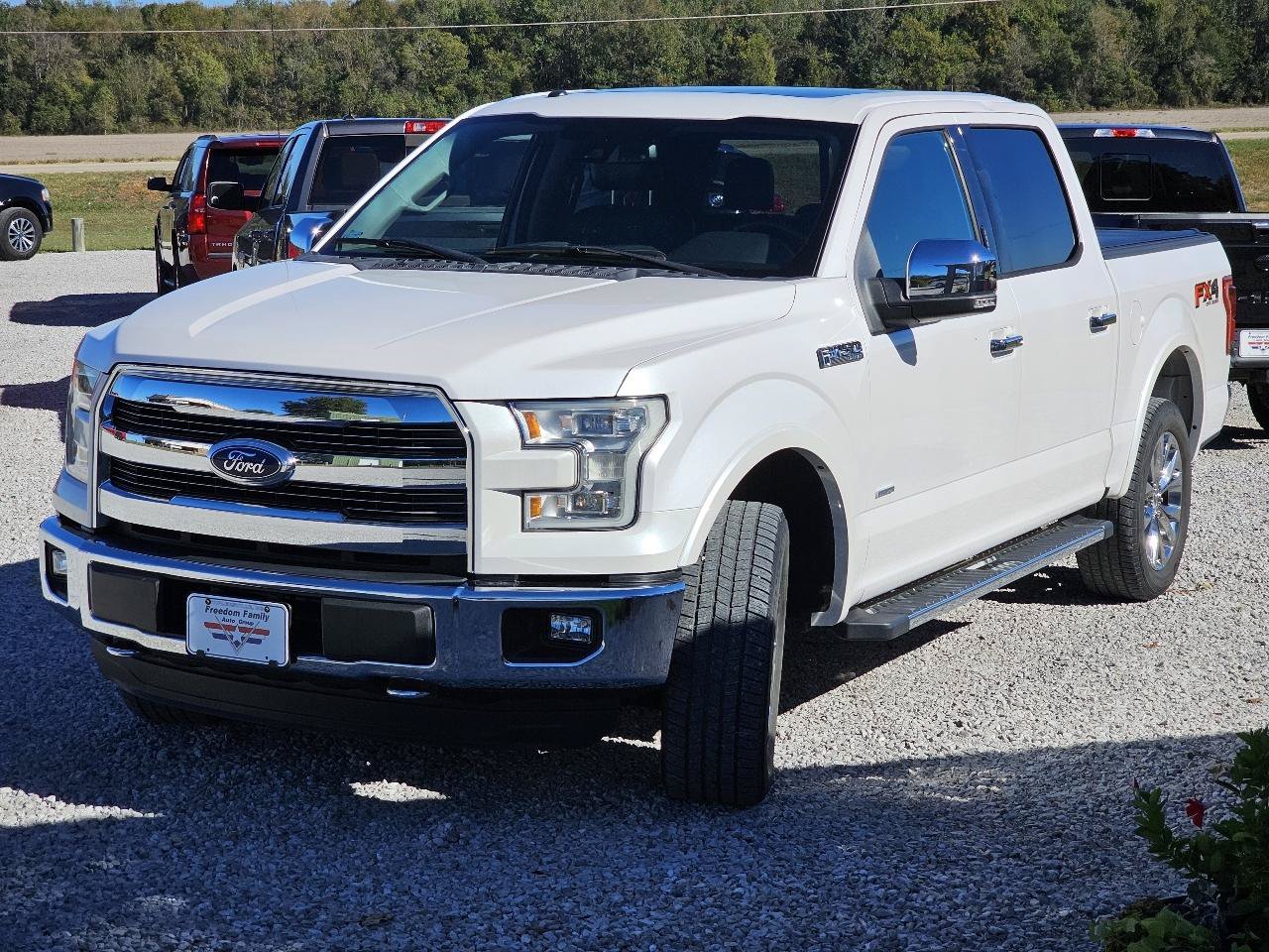 Used 2015 Ford F150 Lariat w/ Equipment Group 502A Luxury AWD/4WD image 4
