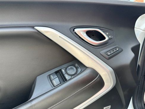 Used 2016 Chevrolet Camaro SS RWD image 36