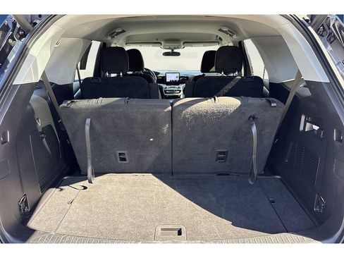 Used 2021 Ford Explorer XLT image 17