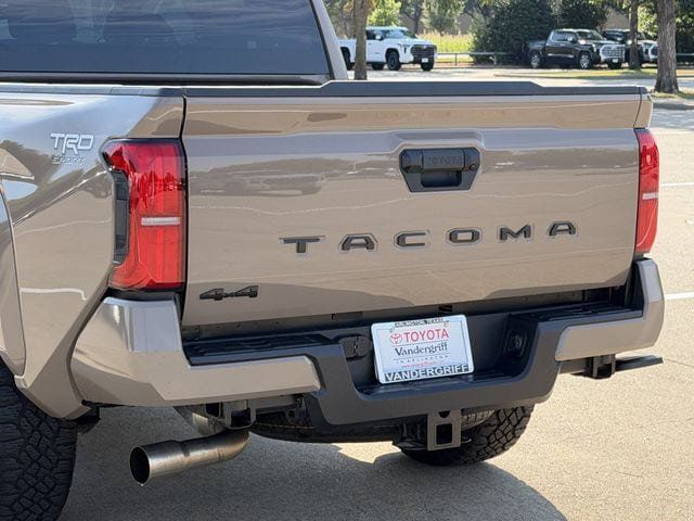Used 2026 Toyota Tacoma TRD Sport AWD/4WD image 6
