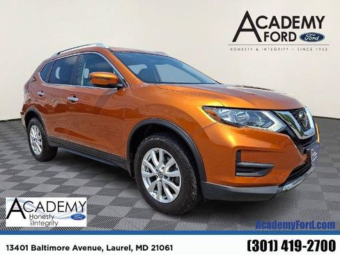 Used 2018 Nissan Rogue SV AWD/4WD image 1