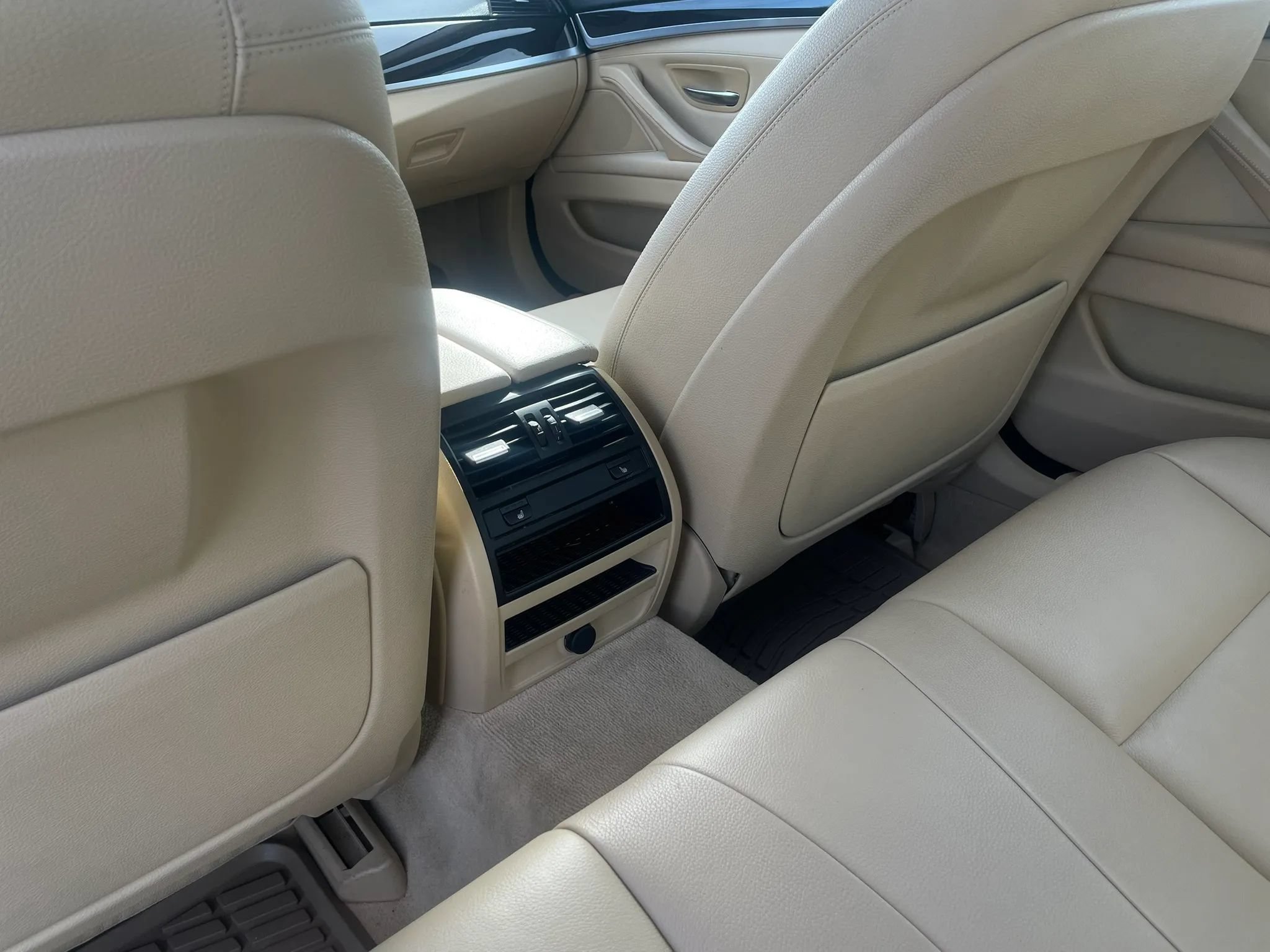 Used 2015 BMW 528i xDrive Sedan AWD/4WD image 16