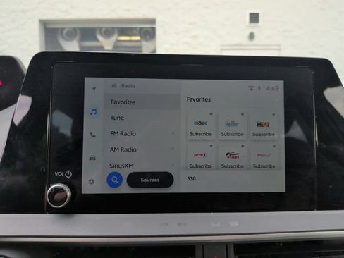 Used 2025 Toyota Prius LE FWD image 19