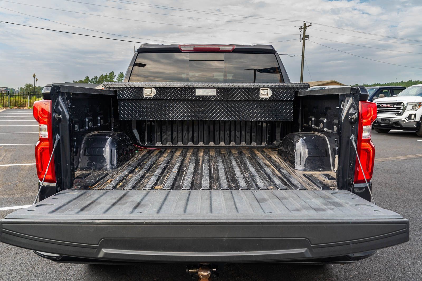 Used 2022 Chevrolet Silverado 1500 RST w/ Convenience Package II AWD/4WD image 17