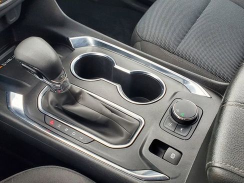 Used 2023 Chevrolet Traverse LT image 36