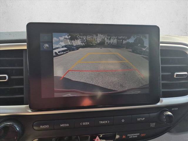Used 2023 Hyundai Venue SEL FWD image 13