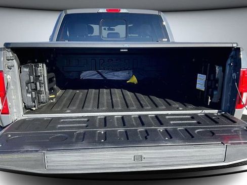 Used 2018 Ford F150 Lariat w/ Equipment Group 502A Luxury image 7