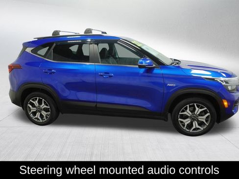 Used 2022 Kia Seltos EX AWD/4WD image 5