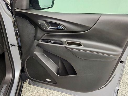 Used 2023 Chevrolet Equinox Premier FWD image 24