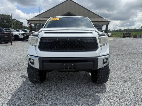 Used 2017 Toyota Tundra SR5 w/ SR5 Upgrade Package AWD/4WD image 6
