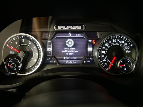 Used 2022 RAM 1500 Laramie w/ Trailer Tow Group AWD/4WD image 21