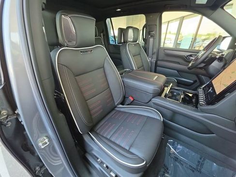 New 2026 GMC Yukon XL AT4 Ultimate AWD/4WD image 19