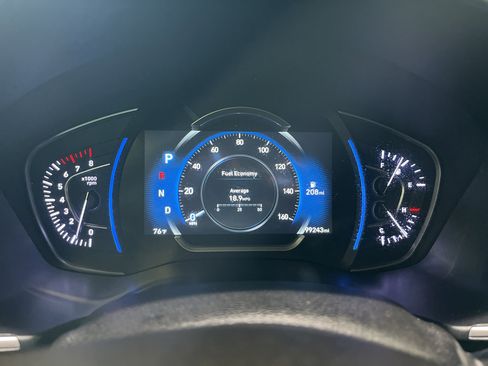 Used 2019 Hyundai Santa Fe SEL FWD image 17
