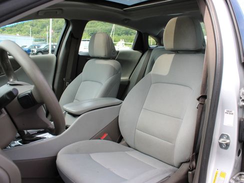 Used 2021 Chevrolet Malibu LT FWD image 12