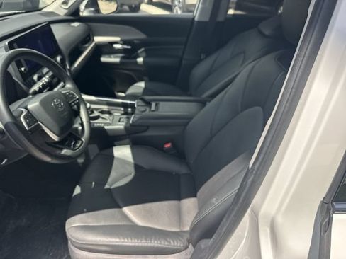 Used 2024 Toyota Grand Highlander FWD image 19