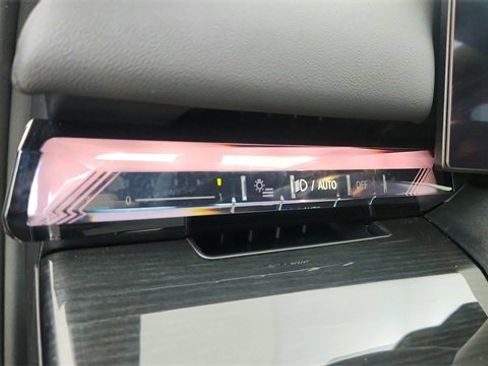 Used 2025 BMW i5 xDrive40 image 37