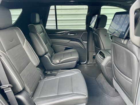 Used 2021 Cadillac Escalade Sport AWD/4WD image 30