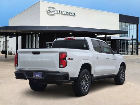 Used 2024 Chevrolet Colorado Z71 w/ Z71 Convenience Package 2 AWD/4WD image 5