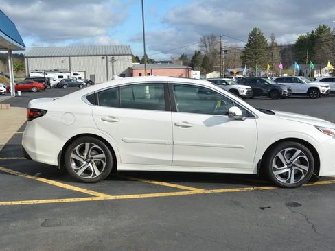 Used 2020 Subaru Legacy Limited image 3