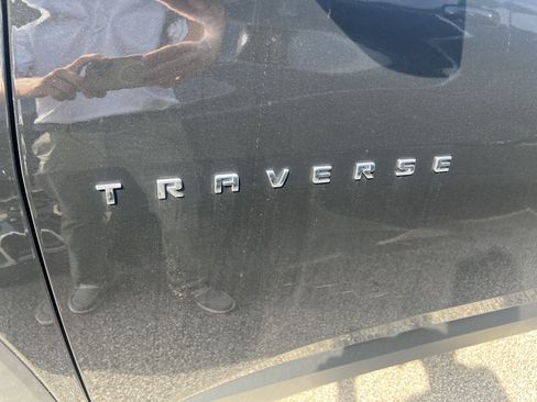 Used 2023 Chevrolet Traverse LT AWD/4WD image 18