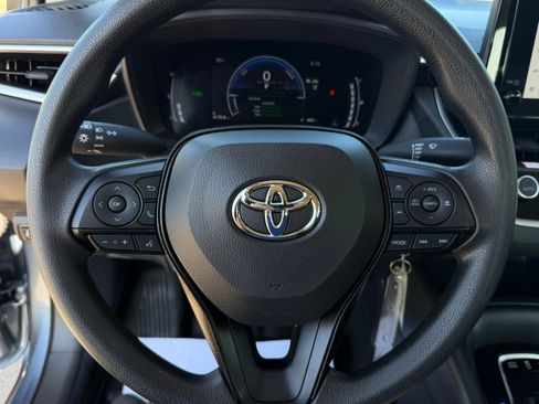 Used 2026 Toyota Corolla LE FWD image 22